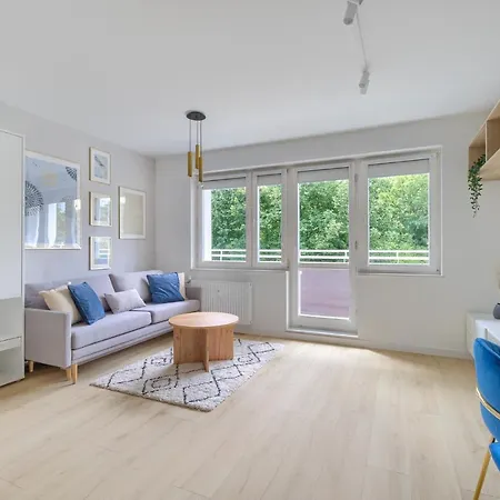 Blue Morpho Piatkowo By Bookinghost * 포즈난