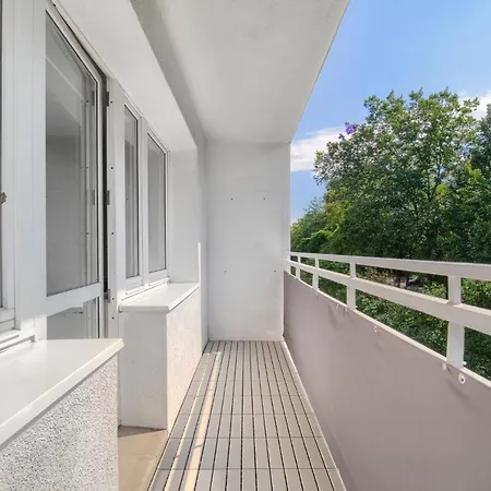 Blue Morpho Piatkowo By Bookinghost 아파트 포즈난