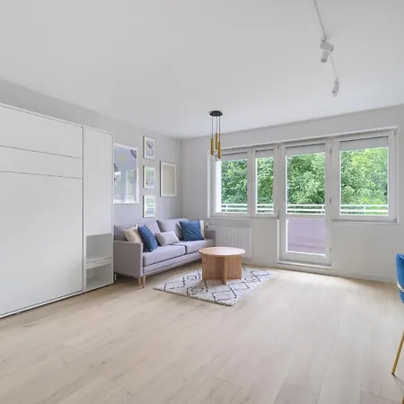 Blue Morpho Piatkowo By Bookinghost 아파트 *