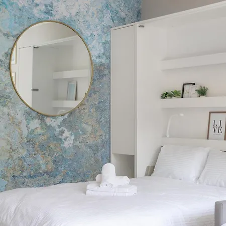 Blue Morpho Piatkowo By Bookinghost * 포즈난